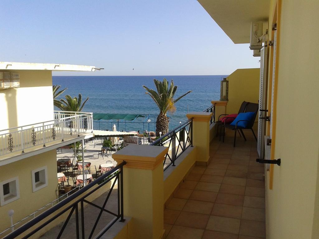 Foivos Seaside Apartments Айос-Георгіос Екстер'єр фото